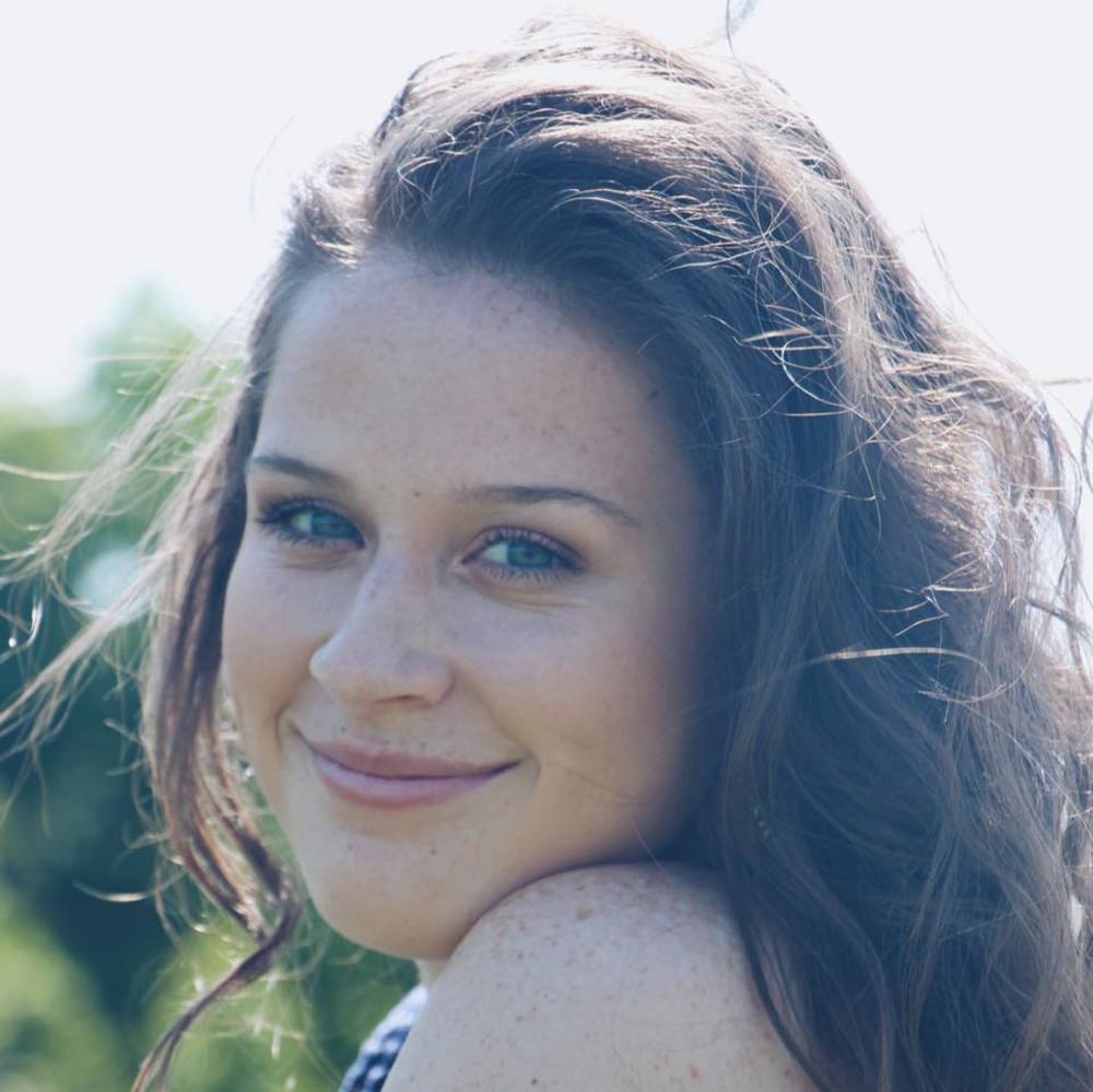 Meet your Posher, Emilee